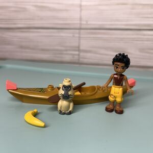 LEGO Boun Minifigure & Tall Ongi Animal Pearl Gold Kayak Boat Set 43185 Raya